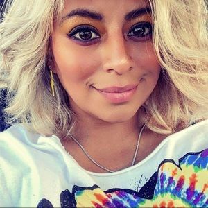 Meet your Posher, Emmaleen